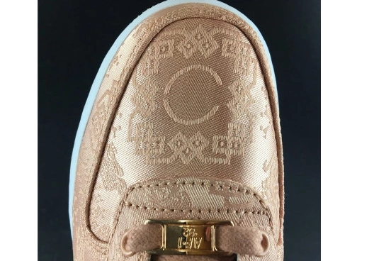 Force Silk Air Gold  1 CJ5290-600 Low Rose Clot 0928